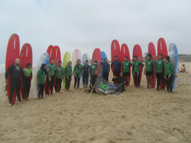 grupo de clientes de surf